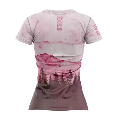T-shirt feminina rosa e castanha com padrão de árvores e texto OTSO