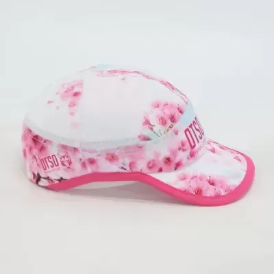 Boné branco e rosa decorado com flores cor-de-rosa e inscrição OTSO THINN SPORT