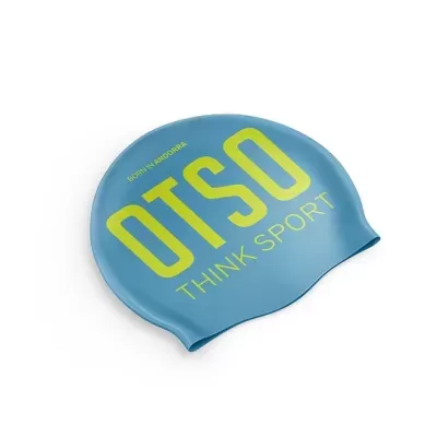 Touca de natação azul com texto amarelo OTSO THINK SPORT
