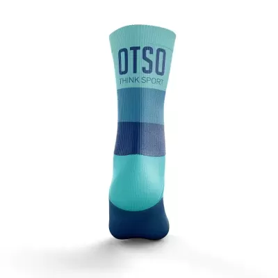 Meia esportiva azul com texto OTSO THINK SPORT