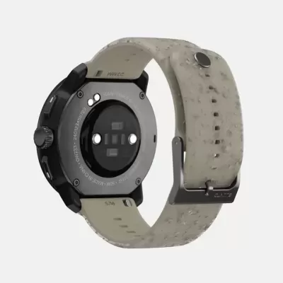 Relógio inteligente Suunto com bracelete bege marmoreado e fecho metálico