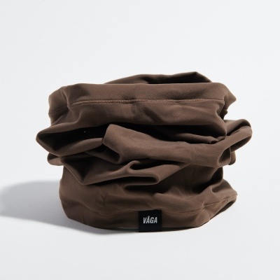 Cachecol tubular castanho com etiqueta VÅGA