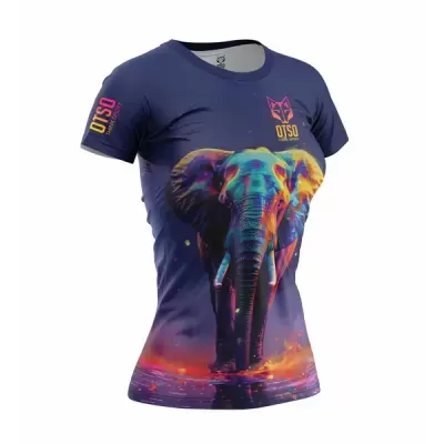 T-shirt azul escura com estampa de elefante e logotipo OTSO THINK SPORT