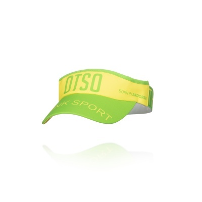 Viseira de desporto amarela e verde claro com texto impresso