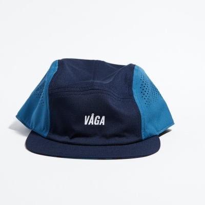 Boné desportivo azul escuro e azul claro com texto VÁGA