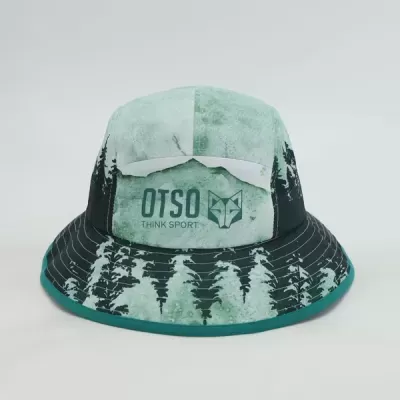 Chapéu bucket verde com padrão de floresta e logo OTSO THINK SPORT