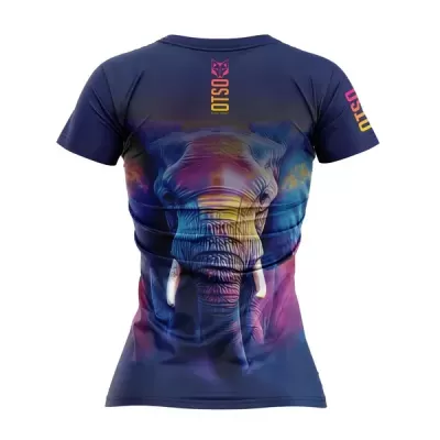 T-shirt feminina azul escuro com estampa de elefante e texto OTSO