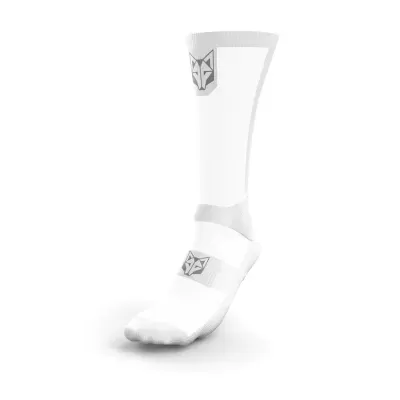 Meias desportivas brancas com logótipos cinza escuro