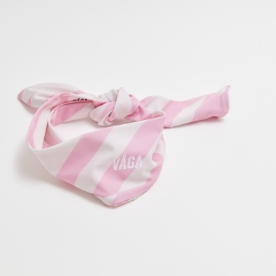 Bandana rosa e branca com texto 'VAGA'
