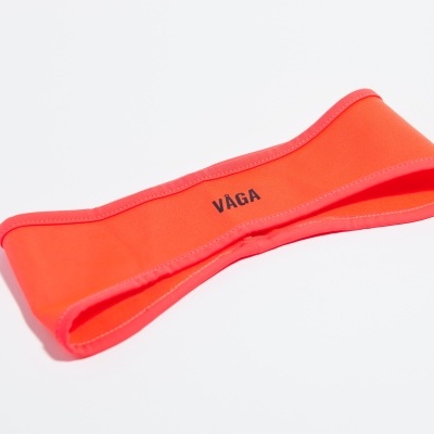 Faixa elástica vermelha com palavra VAGA a preto