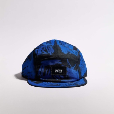 Boné azul com padrão abstracto preto e etiqueta VÅGA