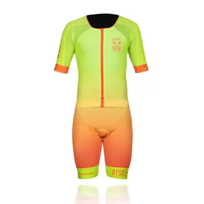 Macacão ciclismo amarelo e laranja com fecho frontal e letras OTSO
