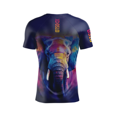 T-shirt desportiva azul escura com elefante colorido e texto OTSO