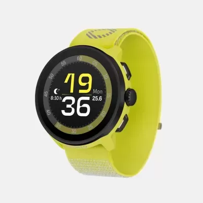 Relógio digital desportivo amarelo com bracelete em tecido e mostrador redondo