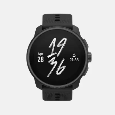 relógio inteligente com bracelete preta e mostrador digital redondo