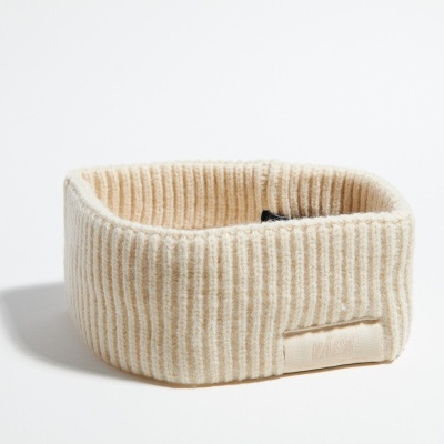 Faixa de cabelo elástica bege com textura canelada