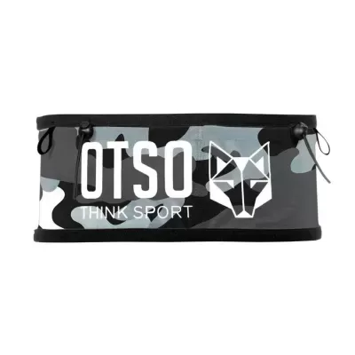 Bolsa desportiva camuflada OTSO cinza e preta com texto e logo