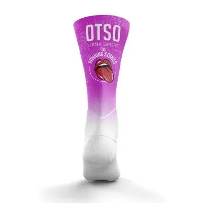 Meia desportiva roxa degradê para branco com texto e desenho de boca vermelha