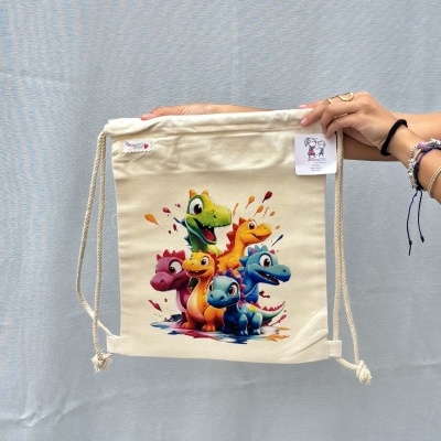 Mochila saco de algodão cru com estampa de dinossauros coloridos