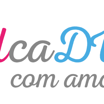 Logótipo BUcaDU com amor com corações azul e rosa em fundo branco