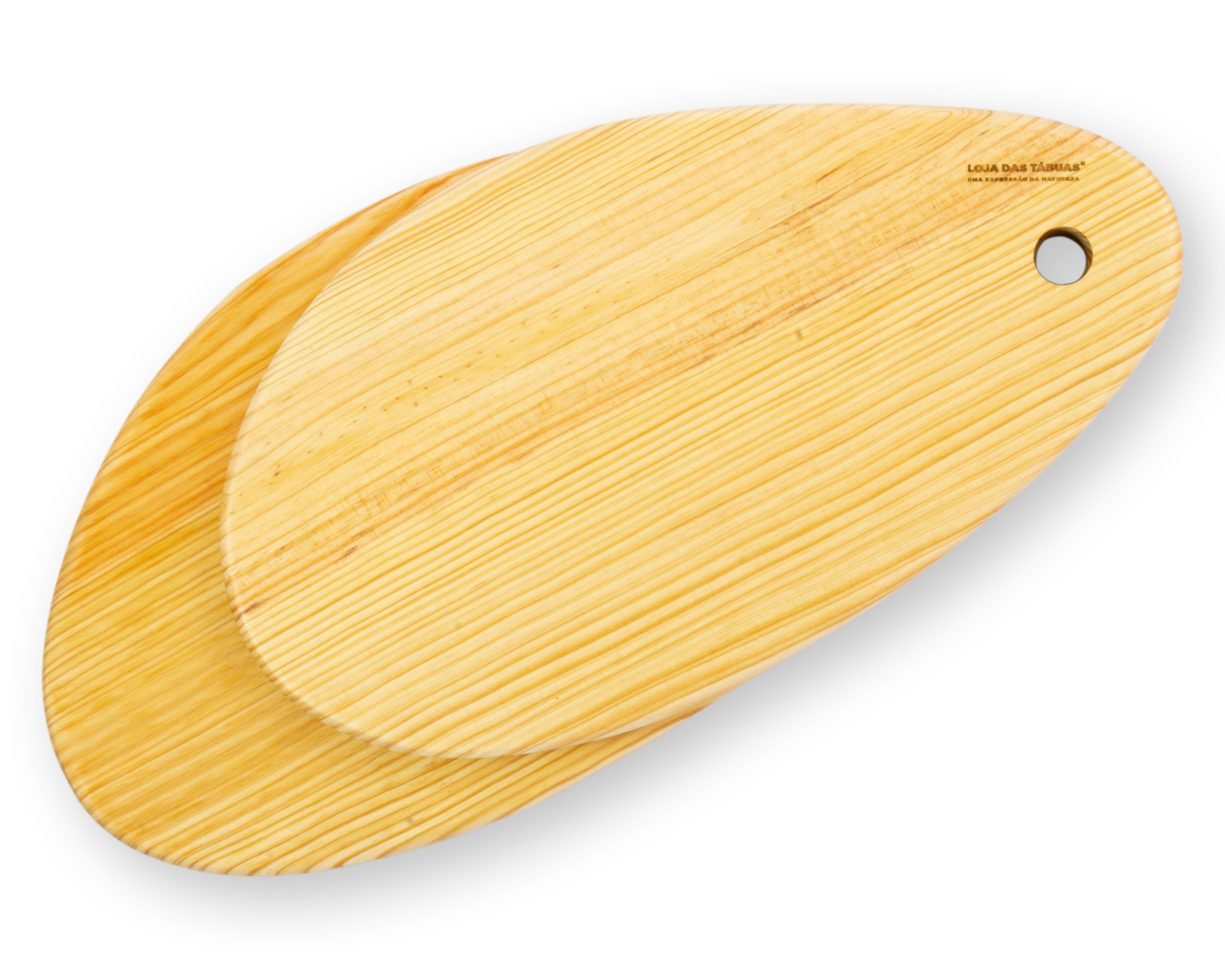 Tábua de Servir, Ref. 2x1 (43x22x2cm) Duas tábuas de madeira oval com orifício e texto LUMIO 0025 UOMO