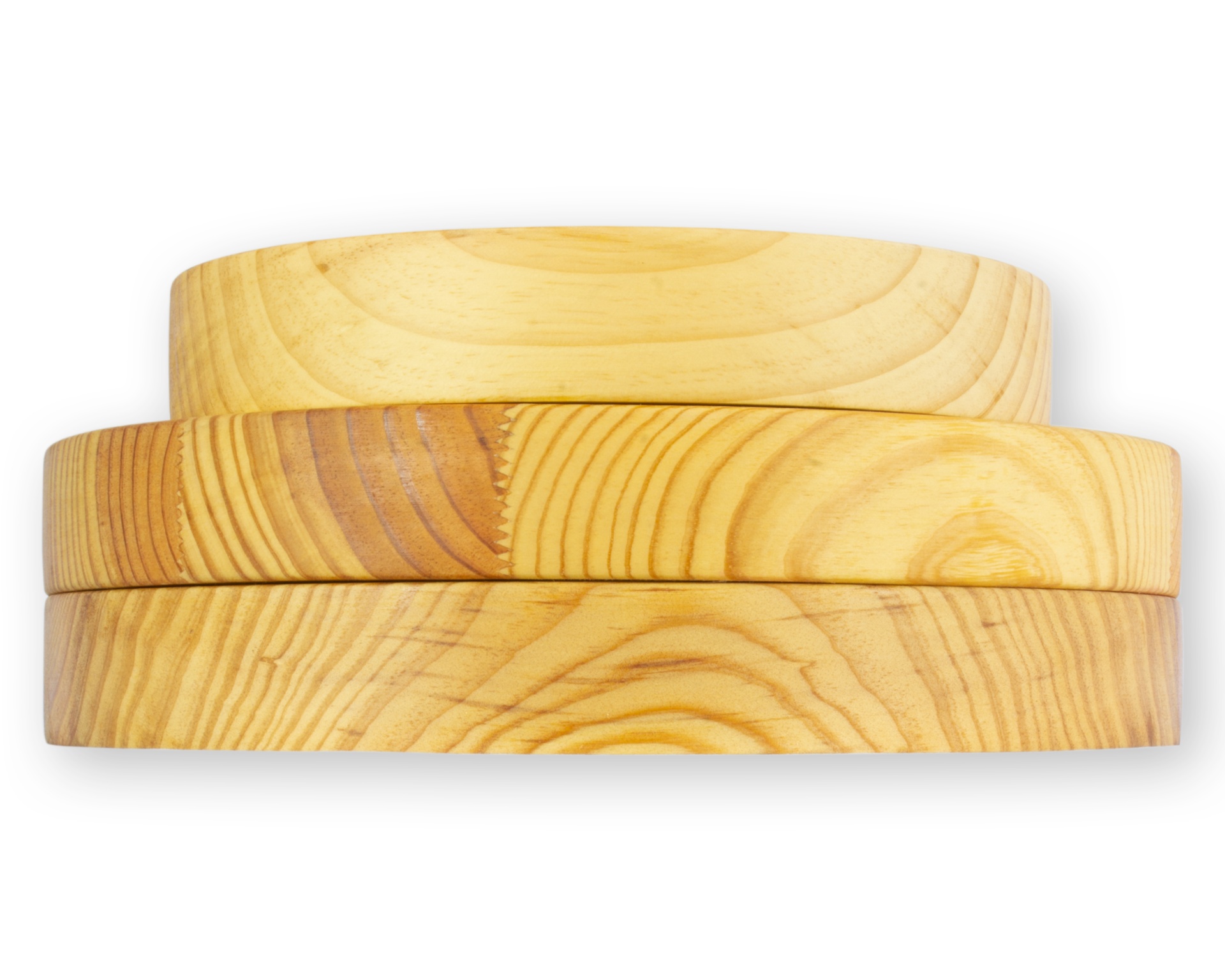 Tábua de Servir, Ref. 7x4 (ø38x5cm) c/ sulco Três tábuas de madeira empilhadas com padrões naturais