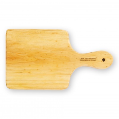 Tabuleiro de cozinha em madeira clara com cabo e texto gravado