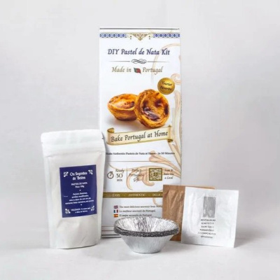 Kit DIY Pastel de Nata com embalagens de ingredientes e formas de alumínio