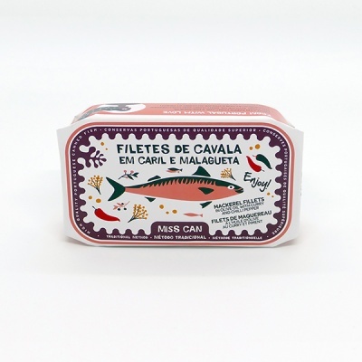 Lata de filetes de cavala em caril e malagueta da marca Miss Can