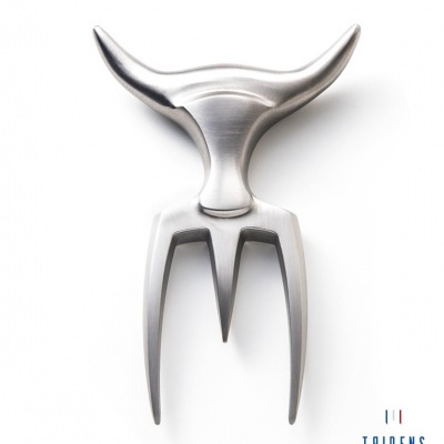 Garfo de tridente em metal prateado com três dentes e design de chifres