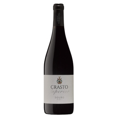 Garrafa de vinho tinto Crasto Superior com rótulo branco e cápsula preta