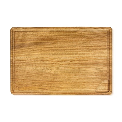 Tabuleiro de madeira retangular com ranhura na borda