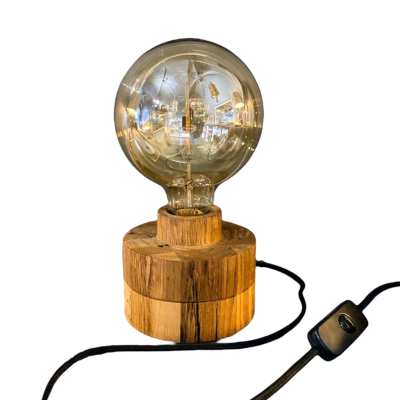 Lâmpada decorativa com base de madeira e cabo com interruptor