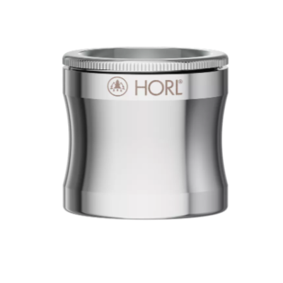 Frasco metálico prateado com tampa roscada e marca HORL