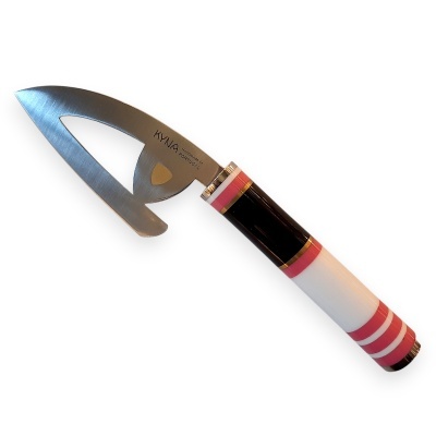 Faca KYNA com lâmina recortada e cabo colorido