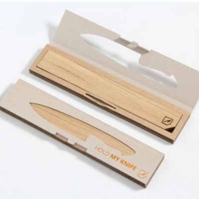 Conjunto de facas de cozinha em madeira com caixas em cartão reciclado