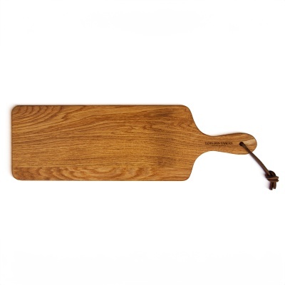 Tábuo de cozinha em madeira retangular com pega e corda castanha