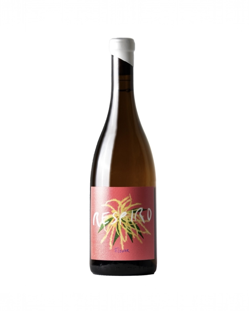 Respiro Flower 2023 (Branco) Garrafa de vinho branco com rótulo rosa e ilustração de folhas amarelas e verdes.