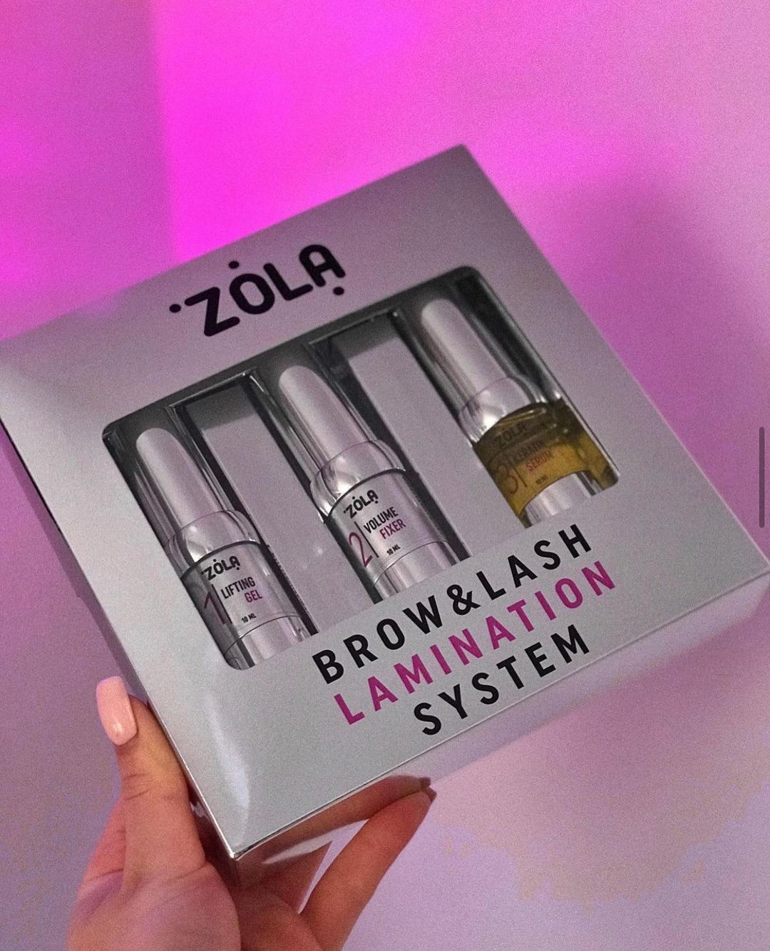 Kit Brow & Lash Lamination System - Zola Caixa com três frascos de produto para laminação de sobrancelhas e pestanas da ZÖLA