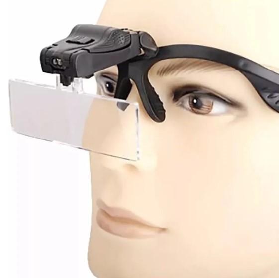 Oculos Lupa Cabeça 5 Lentes Led Óculos com lente transparente e dispositivo eletrônico preto montado