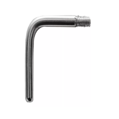 Chave allen metálica cromada em fundo branco