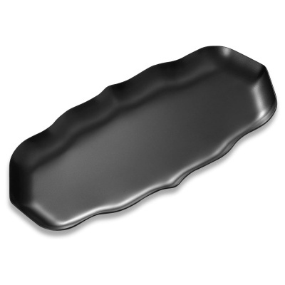 Tabuleiro retangular preto com bordas onduladas