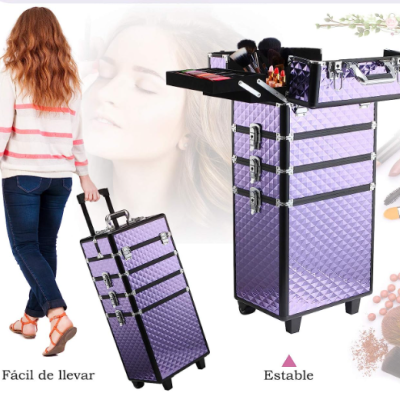 Mala de maquilhagem roxa metálica em padrão geométrico com várias gavetas e pessoa a segurá-la.