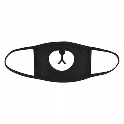 Máscara facial preta com desenho de focinho branco e preto ao centro