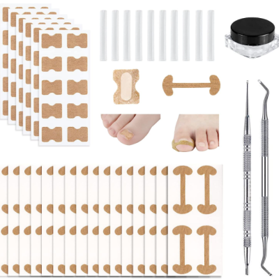 kits de corretores adesivos para unhas, frasco com tampa preta e ferramentas metálicas em fundo branco