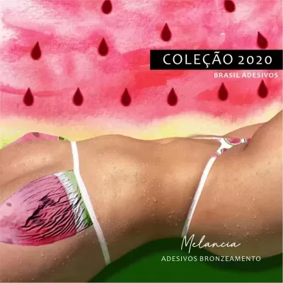 Adesivos de bronzeamento com padrão de melancia numa pele humana molhada com texto da coleção 2020.