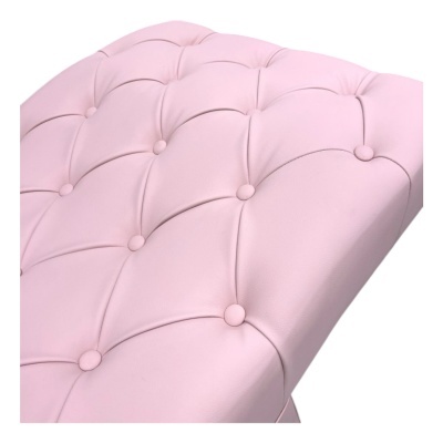 Estofado rosa claro acolchoado com botões revestidos uniformes