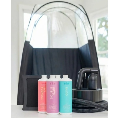 Frascos de produtos para bronzeamento com dispositivo de spray preto