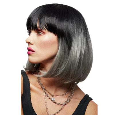 Perfil de pessoa com peruca preta e cinza de cabelo curto e liso.