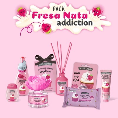 Conjunto de produtos de cuidados pessoais Fresa Nata da The Fruit Company em tons rosa e branco